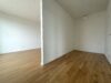 Einmalige Wohnung mit großer Terrasse und Ausblick - Schlafzimmer mit Ankleide