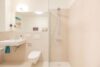 Neubauwohnung mit Terrasse und privatem Zugang zum Innenhof! - Duschbad (Musterwohnung)